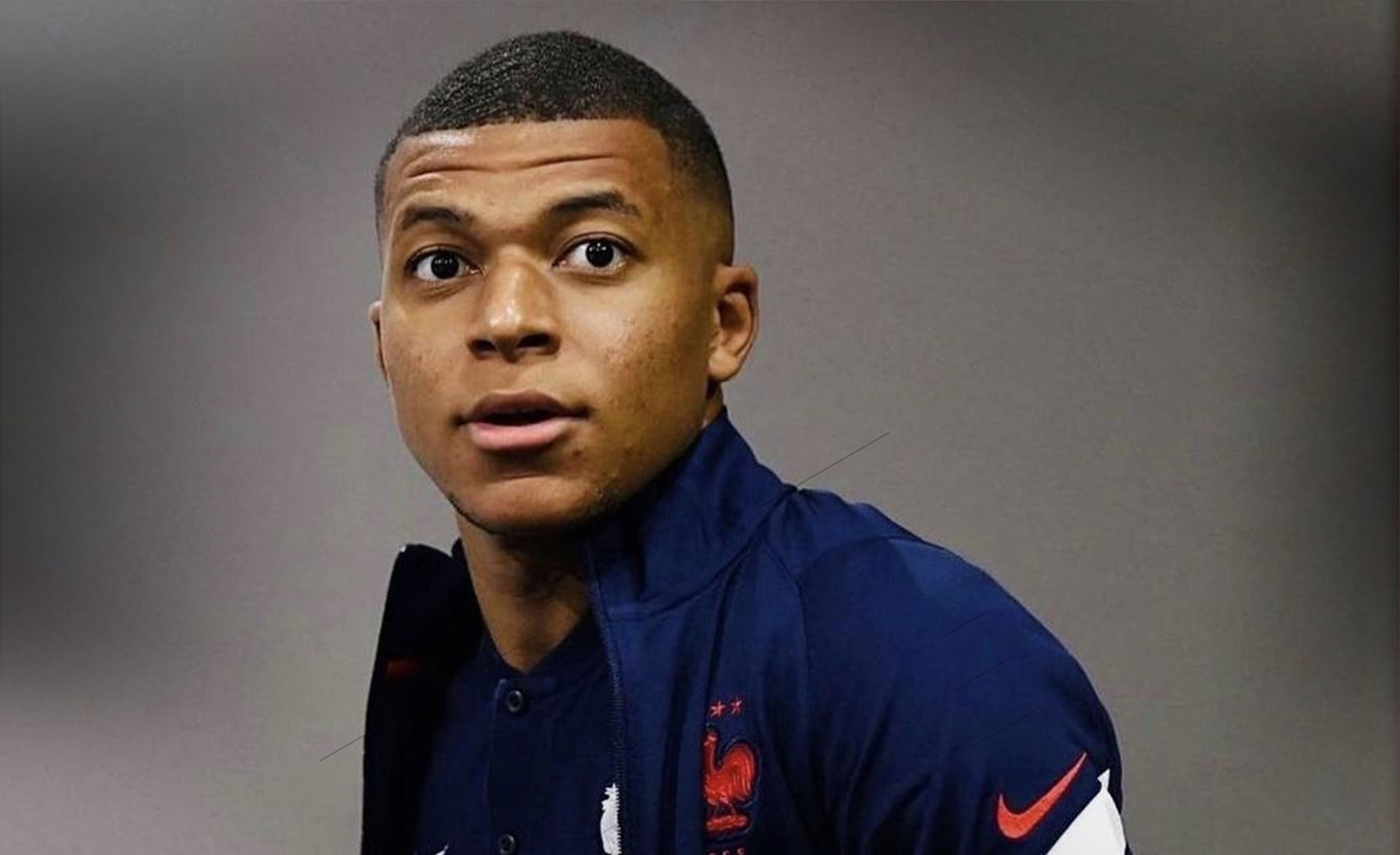 凯恩切换到“全能战士”模式，拜仁可以专心打欧冠了！（凯恩开启全能战士模式，拜仁得以专注欧冠！）